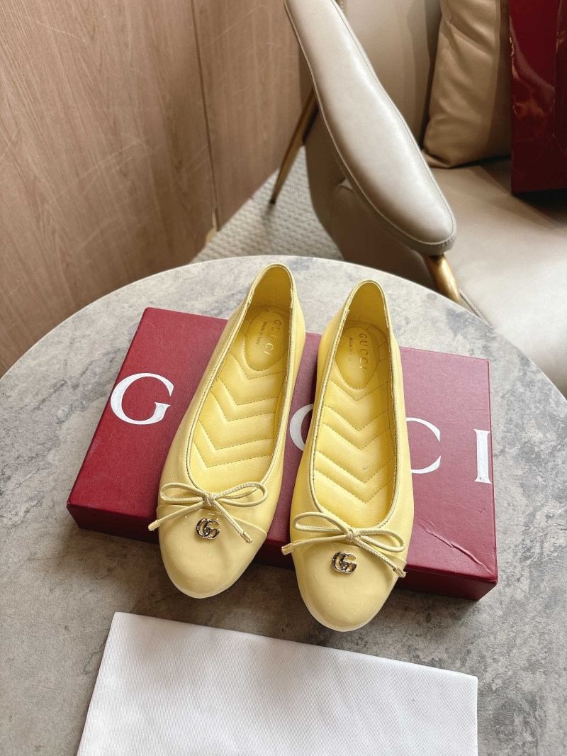 Gvc*1 flat shoes
